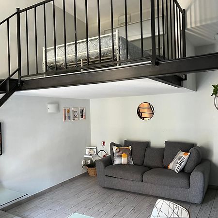 Apartment Welcome Home 2 เนเปิลส์ ภายนอก รูปภาพ