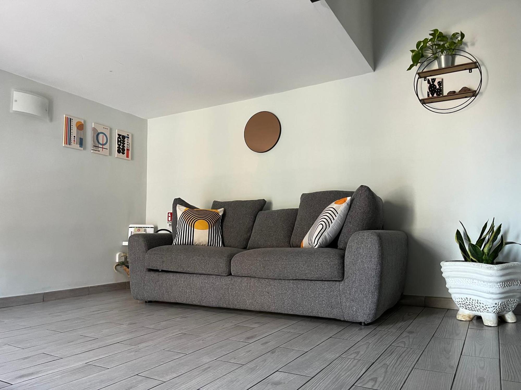 Apartment Welcome Home 2 เนเปิลส์ ภายนอก รูปภาพ